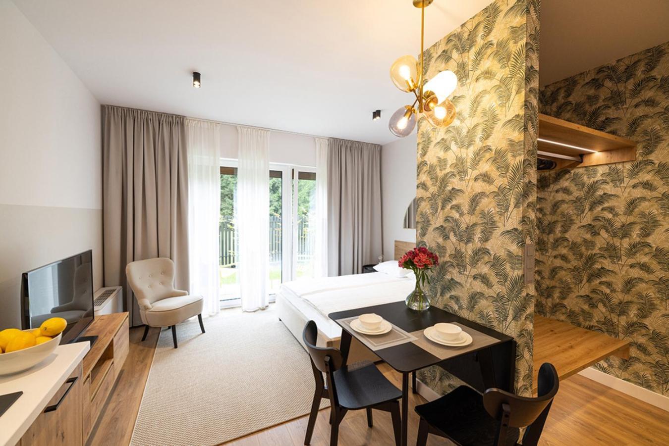 B85 Suites Warszawa Eksteriør billede